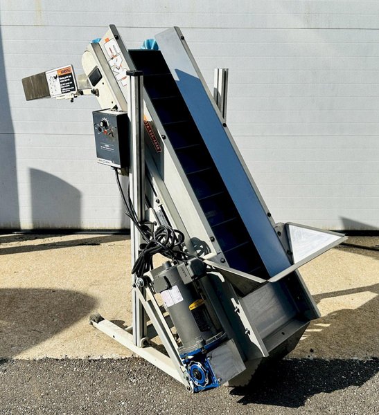 EMI Plastics Equipment  |  EAC12 - 48 - 40  |  12” x 48" Incline Belt Conveyor