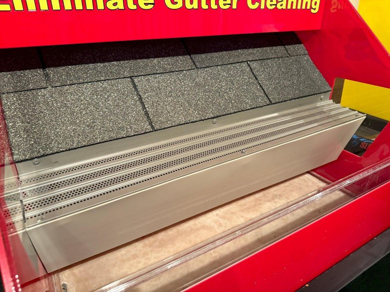 22 STAND X 2" RLM ROLLFORMER LINE TOOLED FOR TERMINATOR GUTTER TOPPER 2004 26" ROLL SPACE: YOBRO 25921
