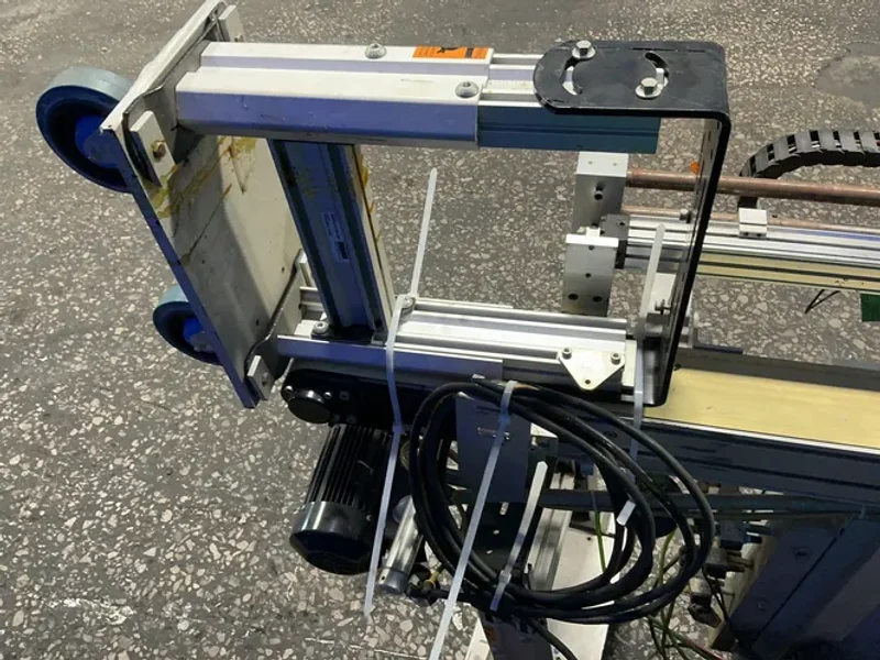 DORNER 4”X250”, 3/8 HP 3200 SERIES FLAT BELT CONVEYOR WITH LUBRICATORS ASSEMBLY  -  320M042100D1301