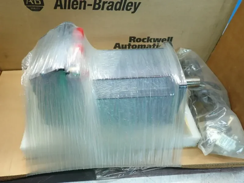 Allen Bradley Mp-series Kinetix Servo Motor - Mpl-b320p-hk24aa