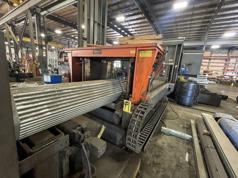 44" X 25" HEM WF190A-DC DUAL COLUMN WIDE FLANGE HORIZONTAL BANDSAW. STOCK # 0981026