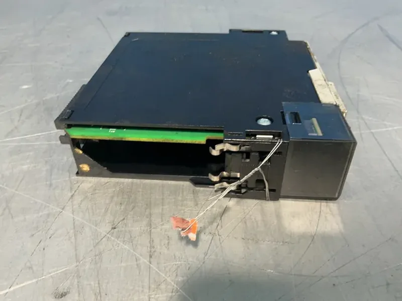 Allen-bradley Controllogix 8 Mb Controller - 1756-l73