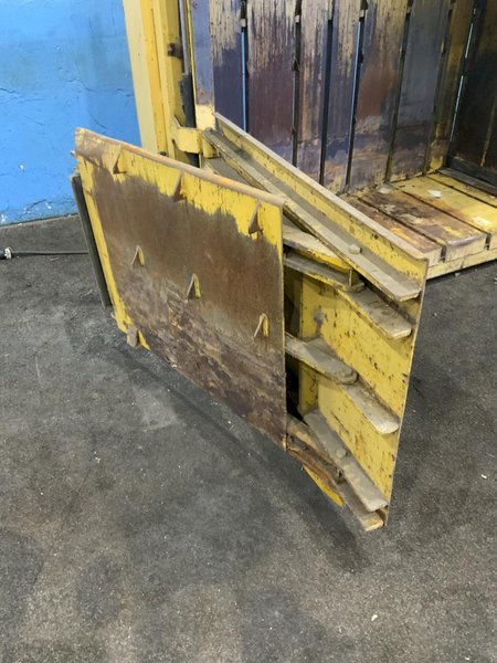 HARMONY LOW PROFILE VERTICAL CARDBOARD BALER: STOCK #76689