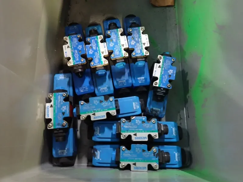 EATON, VICKERS HYDRAULIC CONTROL VALVE