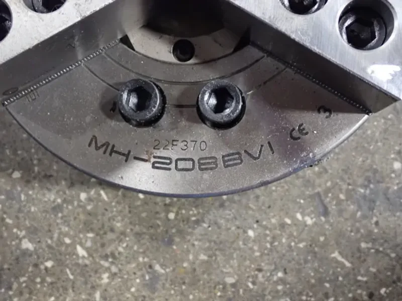 SAMCHULLY 9" 9" 3 JAW CHUCK  -  MH-208BVI