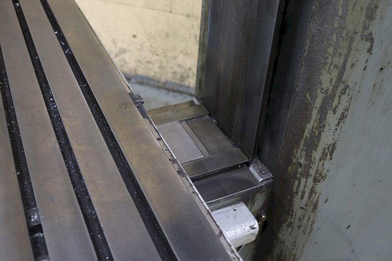 3 HP COMET VERTICAL MILL: STOCK #71446