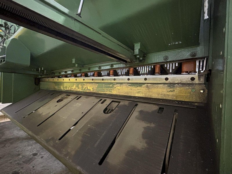 10&#039; X 3/8&quot; CINCINNATI MODEL #375X10 HYDRAULIC SHEAR: STOCK #22818