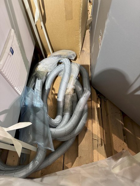 New in box 2015 Nabertherm model t800 electric resistance bale out type furnace rated to 1100 degree C, BU 1800 crucible, 1800 kg. capacity in Al., 140 KW, with controls and elements