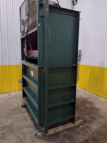 60" X 30" X 48" MASTER COMPACTION MCAIN EPCO MODEL #E-11 VERTICAL HYDRAULIC CARDBOARD BALER: YOBRO #25801