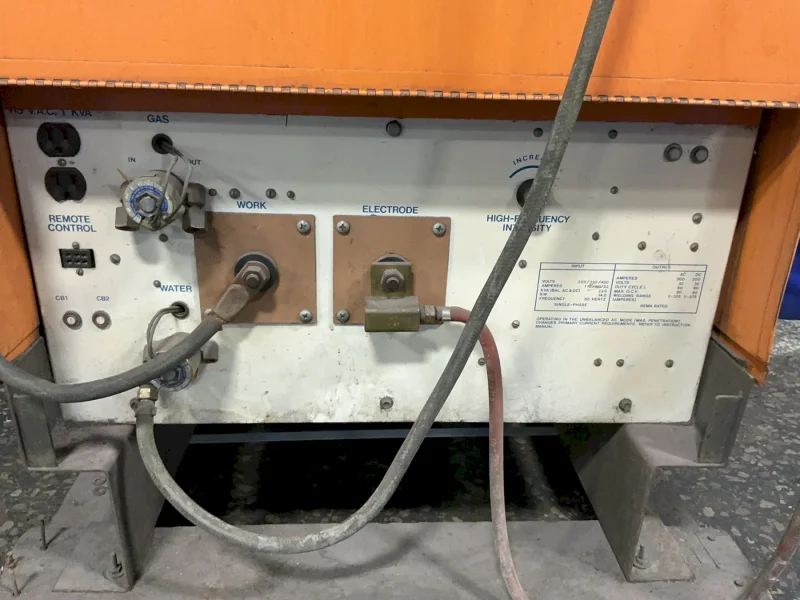 AIRCO 23 KVA WELDER  -  AC-DC SQUARE WAVE