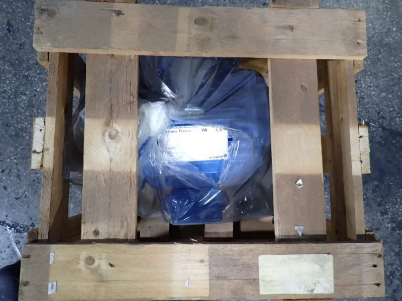 CROWN TRITON MOTOR  -  HKS184PR25R