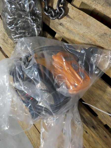 Jet 2SS-3C-15 (Model 231500) 2 Ton Electric Chain Hoist (New in Box)- Auction Item