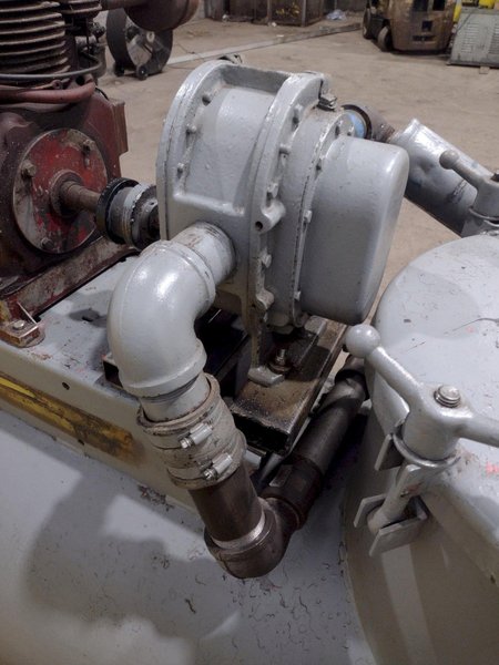 PORTABLE GAS MOTOR SUMP SUCKER &amp; PUMP: STOCK #19224