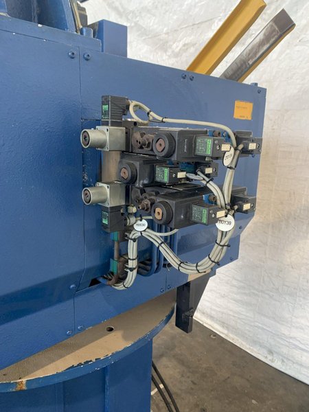 8,000 LB  X 12" ARKU AH3000/2/350/FU-4Q DOUBLE END POWERED COIL REEL/UNCOILER. STOCK # 0644723