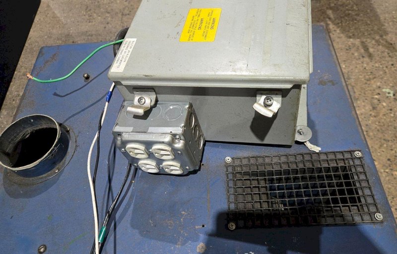 DONALDSON TORIT 64 DUST COLLECTOR 230/460V 3/4 HP USED