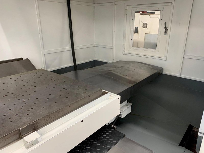 2007 MIGHTY VIPER 2100 VERTICAL MACHINING CENTER + 50 TAPER GEARED HEAD