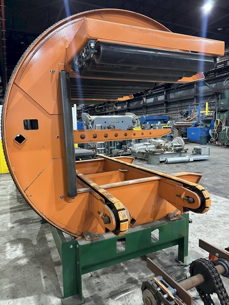 SWEED LOAD CLAMP &amp; TURNER / PACMAN FLIPPER SYSTEM WITH POWERED INFEED &amp; OUTFEED CONVEYORS: STOCK #22075