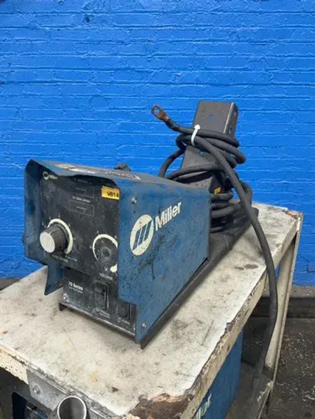 Miller  450 A  Welder  - Invision 456mp