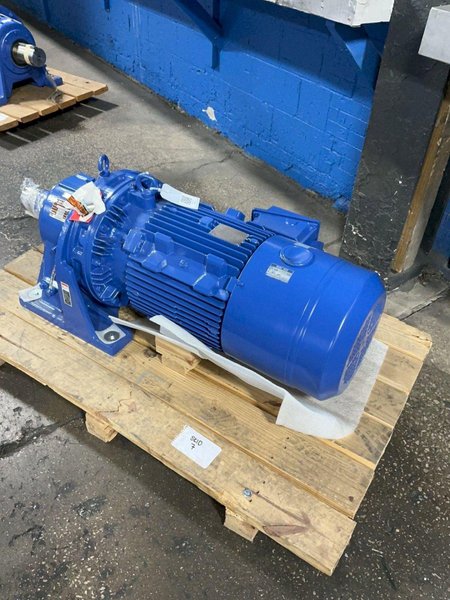 SUMITOMO 30 HP GEAR DRIVE   -  CHHMS30-6205YB-EP-B-43