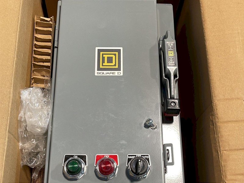 SQUARE D 5 HP AC COMBINATION MOTOR STARTER  -  8538SBG33V01CH309P92SX22Y74