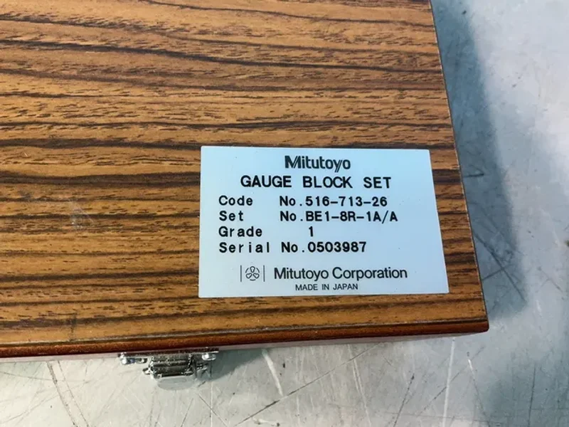Mitutoyo  Gauge Block Set  - 516-713-26