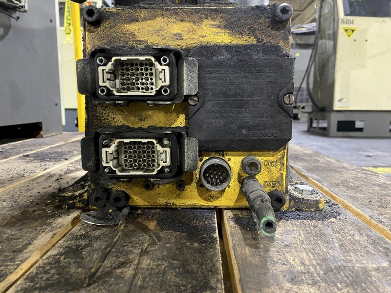 FANUC – ArcMate 100iB w/ R-J3iB Controls PARTS ONLY