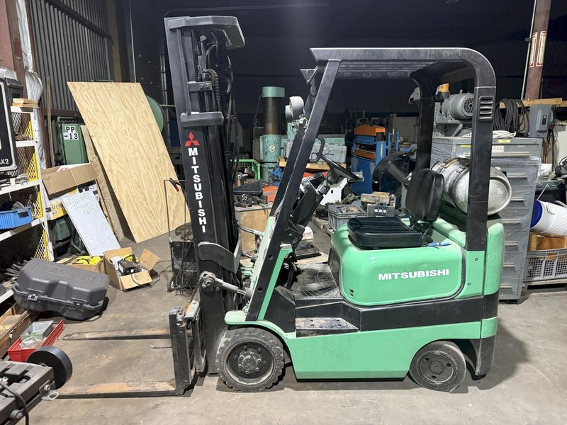 3000 LB MITSUBISHI MODEL #FGC15K 3-STAGE LP FORKLIFT: YOBRO #24166