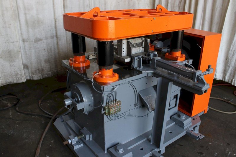 25 TON SAMCO 4 POST CUTOFF PRESS: STOCK #76398