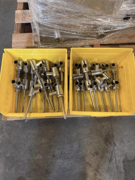 Kaps-All Fully Automatic Combination Pressure-Gravity Filler, 2020
