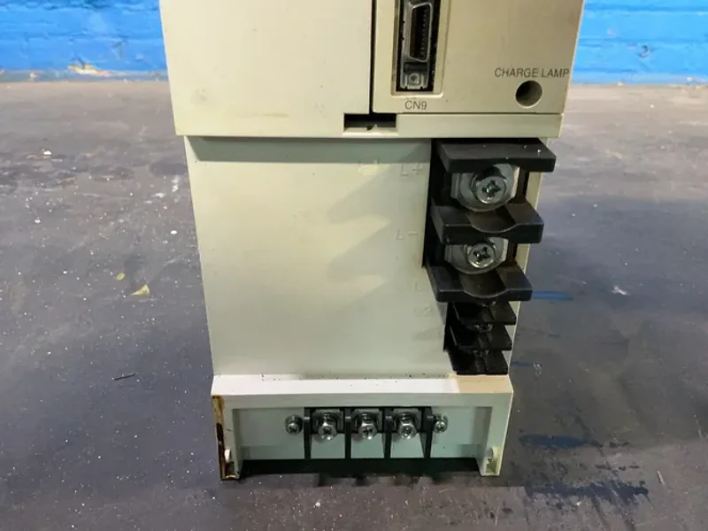 MITSUBISHI POWER SUPPLY UNIT  -  MDS-C1-CV-185
