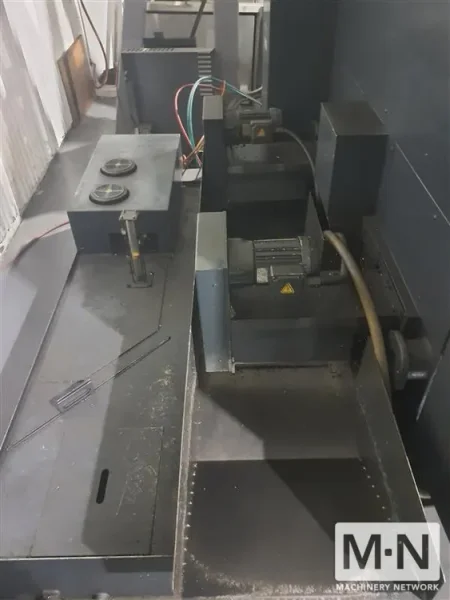 Makino F5 CNC Vertical Machining Center, 2011