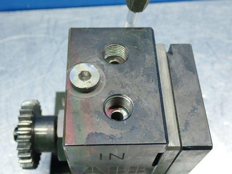 ABB VOLUME: 3CM  ROBOTIC SPRAY GEAR PUMP  -  3HNA011884-001