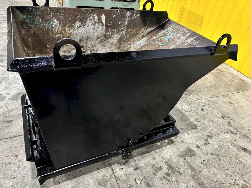 1/2 CU. YARD x 4,000 LBS CAPACITY APEX SELF DUMPING BIN HOPPER: STOCK #21809