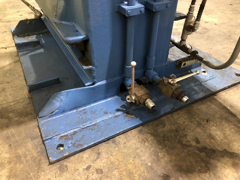 300 TON DAKE H-FRAME HYDRAULIC PRESS: STOCK #17036