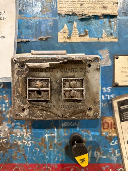 230 TON X 14' CINCINNATI 230AFX12 AUTOFORM HYDRAULIC PRESS BRAKE WITH CONVERSATIONAL CONTROL. STOCK # 0112226