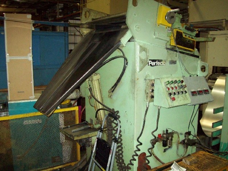 Perfecto Coil Reel Uncoiler and Powered Coil Straightener 7,000 Lbs.
