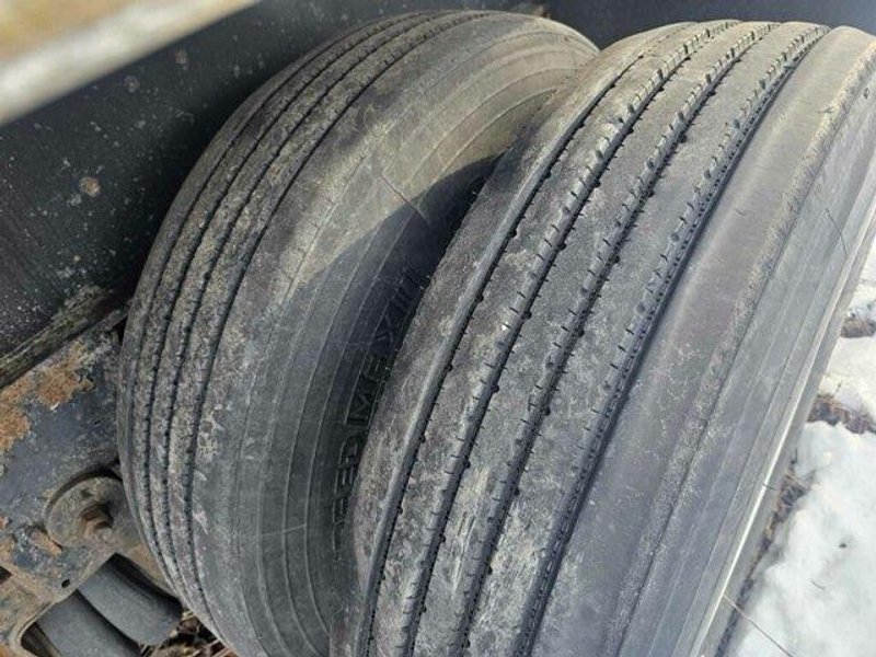 2013 Utility 53′ Flatbed Trailer — Air Ride, Tandem Axle