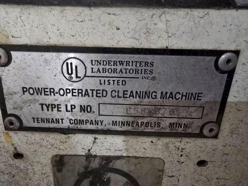 TENNANT 7400 LP FLOOR SCRUBBER USED NEEDS NEW BATTERY