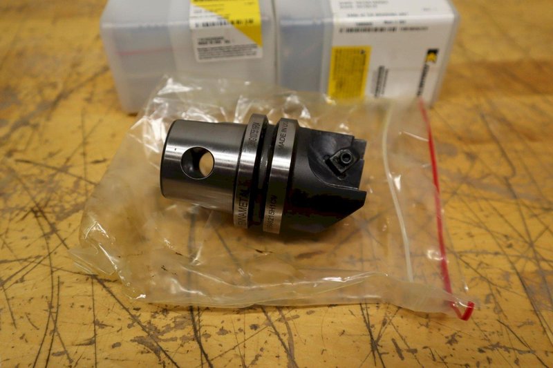 Kennametal DWG 1075516R04 KM50 # 2 Grooving Heads (7pcs), Fit on KM-LOC Quick Change Tool Holders *** All New In Packages***- Auction Item