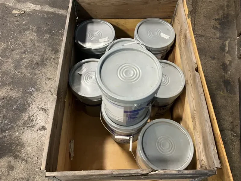 Mobile 35.2lbs Synthetic Grease - Shc 007