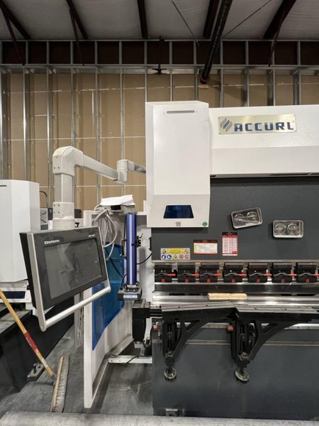 150 Ton x 10′ Accurl 5-Axis CNC Press Brake, 2021 – Backgauge, Laser Safety System, Crowning