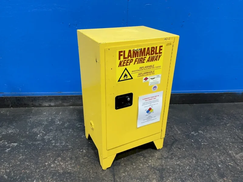 EAGLE 12 GALLONS FLAMMABLE LIQUID STORAGE CABINET  -  1925LEGS