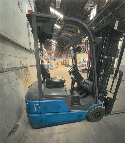BYD ECB18-3W 4,000-Lb 3-Wheel Electric Forklift, 2023 (4)