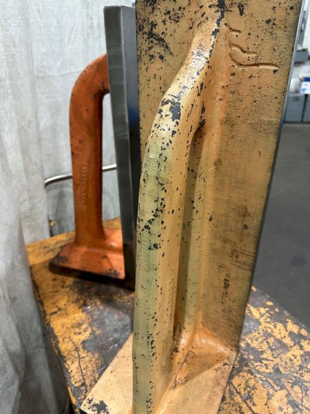 24-1/2&quot; X 8-1/4&quot; X 10-1/4&quot; ANGLE PLATES: STOCK #77611