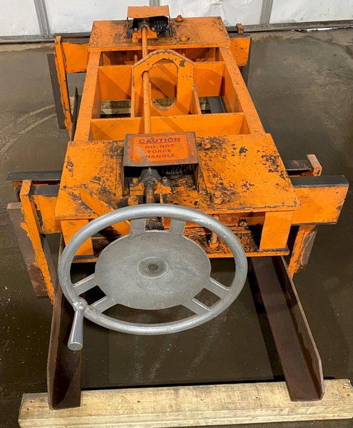 6,000 LBS BUSHMAN SHEET LIFTER STOCK #2843