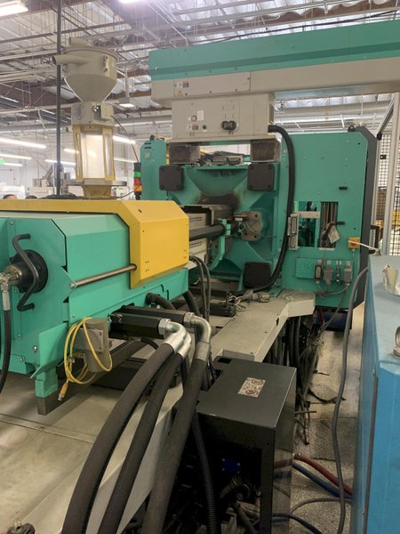 2012 ARBURG ALL ROUNDER 630S 2500-800 275 TON INJECTION MOLDING MACHINE COMPLETE WITH 2012 ARBURG MULTILIFT SELECT ROBOTIC ARM