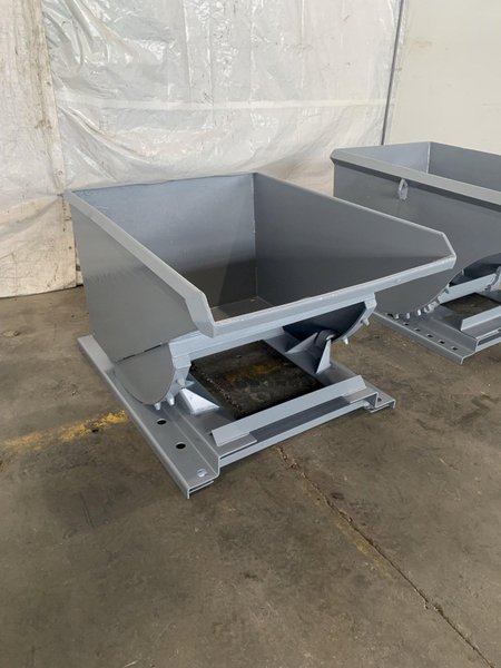 1/4" YARD DUMP HOPPER. STOCK # 0524123