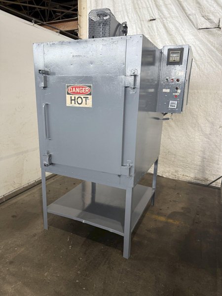 INDUSTRIAL OVEN W/ HONEYWELL CONTROL. STOCK # 0235925.