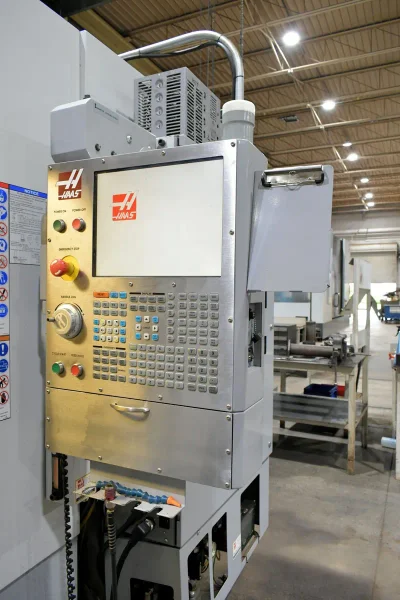 USED HAAS 20" X 20" HORIZONTAL CNC MACHINING CENTER WITH PALLET POOL MODEL EC-400PP