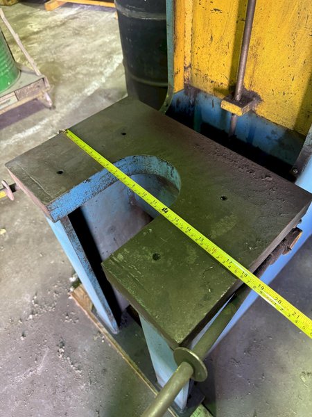 Denison C frame type hydraulic press nsn with 10 hp pump, 18&quot; x 12&quot; table, 2.5&quot; ram with 12&quot; travel, 10&quot; throat